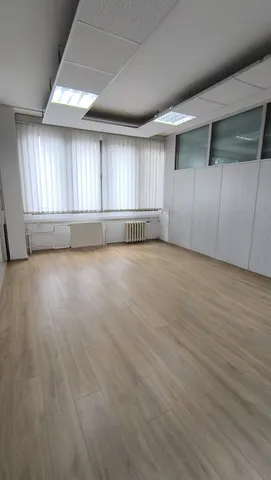 Kancelária 25 m² na prenájom v Partizánskom – priestor 204 – fotografia priestoru