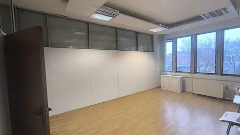 Kancelária 25 m² na prenájom v Partizánskom – priestor 211 – fotografia priestoru
