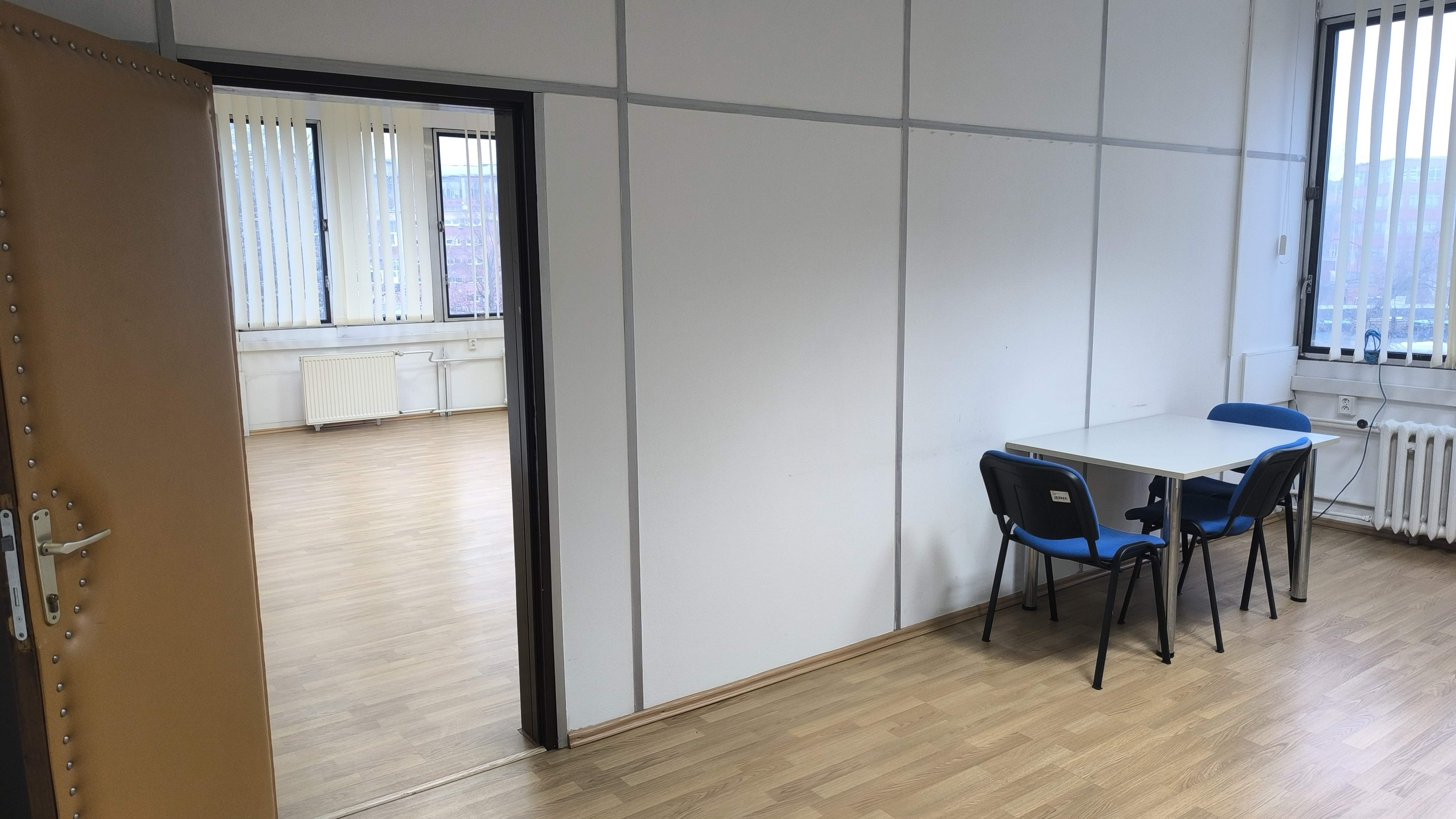 Veľký priestor rozdelený na dva - fotografia priestoru na prenájom